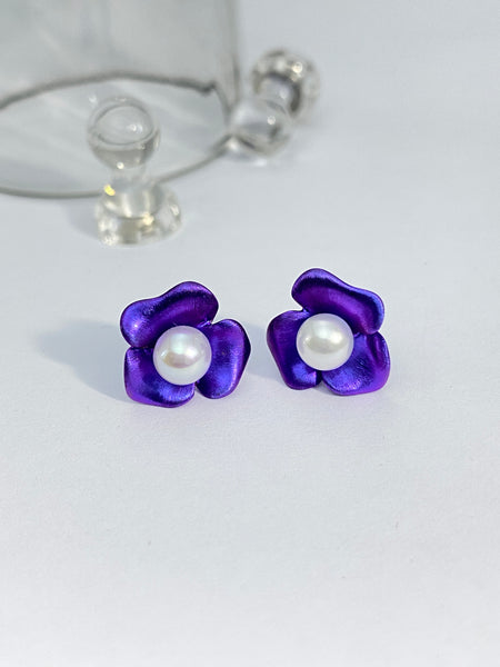 VGACETI Camellia · Brushed Surface with Edison's freshwater pearls TITANIUM EARRINGS FOR SENSITIVE EARS