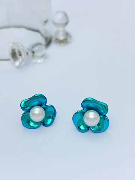 VGACETI Camellia · Bright Surface with Edison's freshwater pearls TITANIUM EARRINGS FOR SENSITIVE EARS